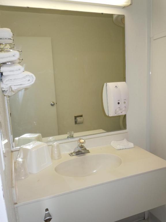 Travelodge By Wyndham Grand Rapids North Walker Quarto foto